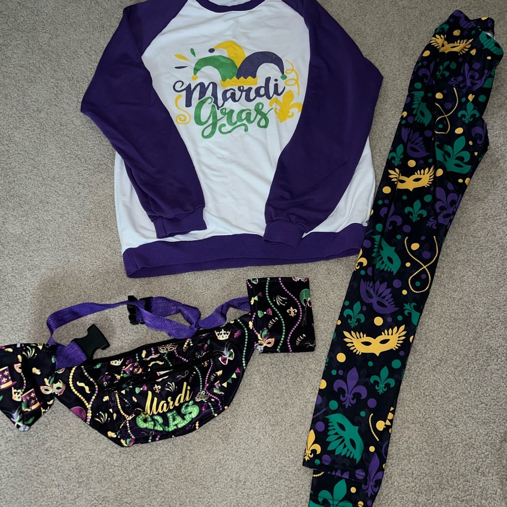 Mardi Gras Themed Outfit with Accessories